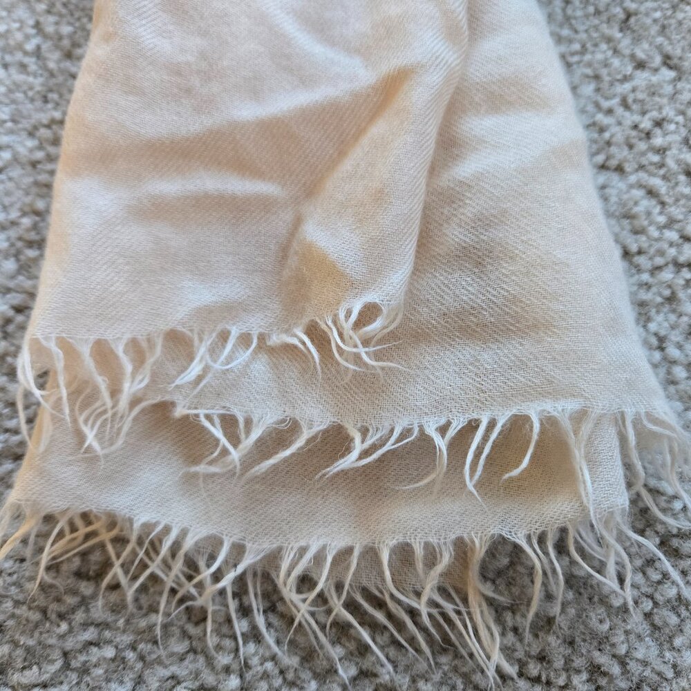 Cashmere Scarf Pale Peach Woven Lightweight Tissue weight - Picture 7 of 11